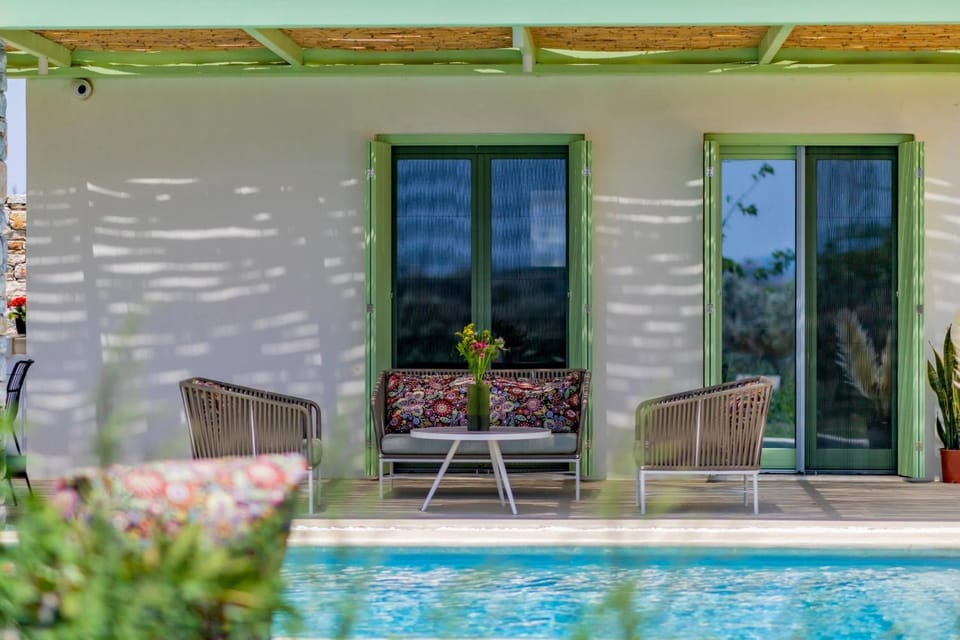 Patio, Seating area, Swimming pool