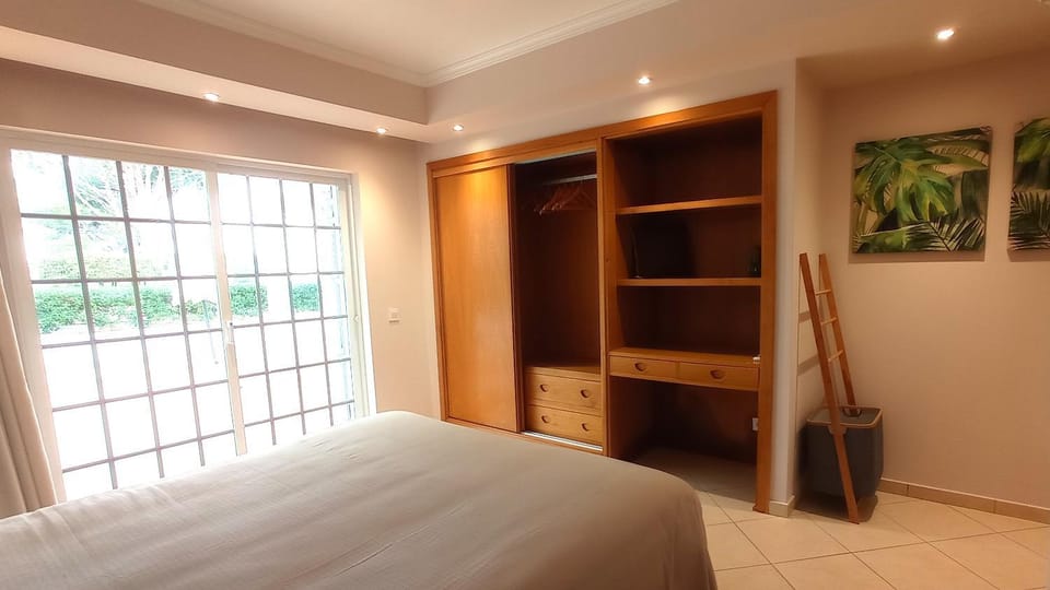 View (from property/room), Decorative detail, Bedroom