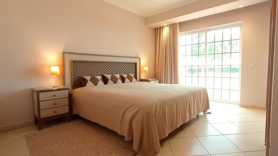 Balcony/Terrace, Bedroom, Garden view