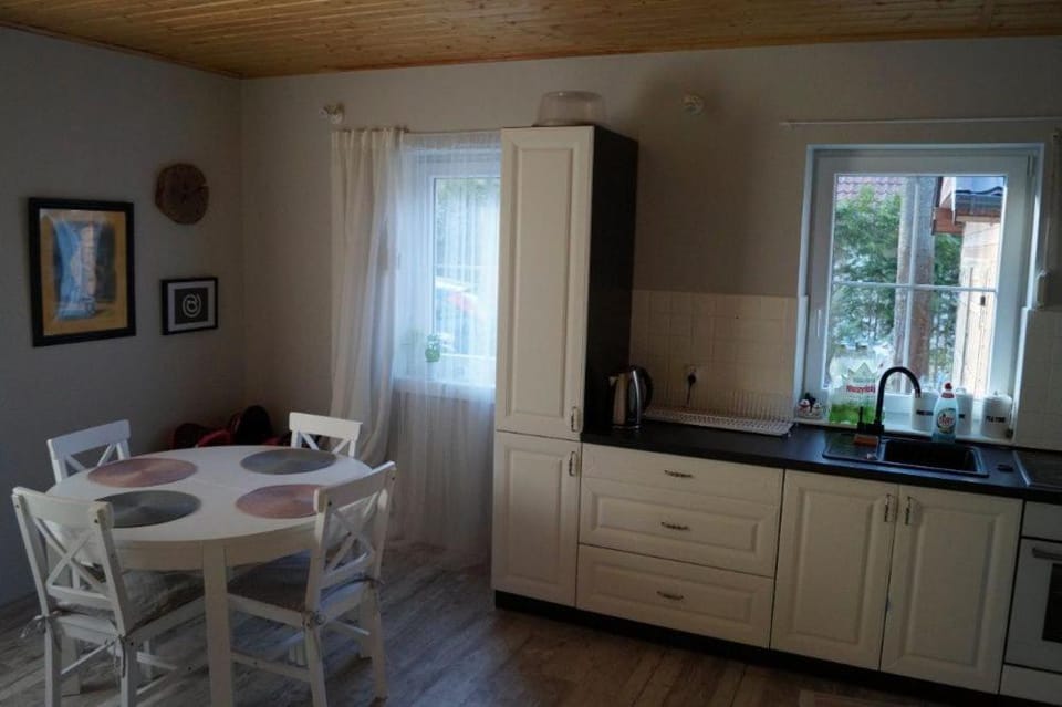 Uroczy Dom Lerniskowy W Bogaczewie Nad J. Narie House in Poland