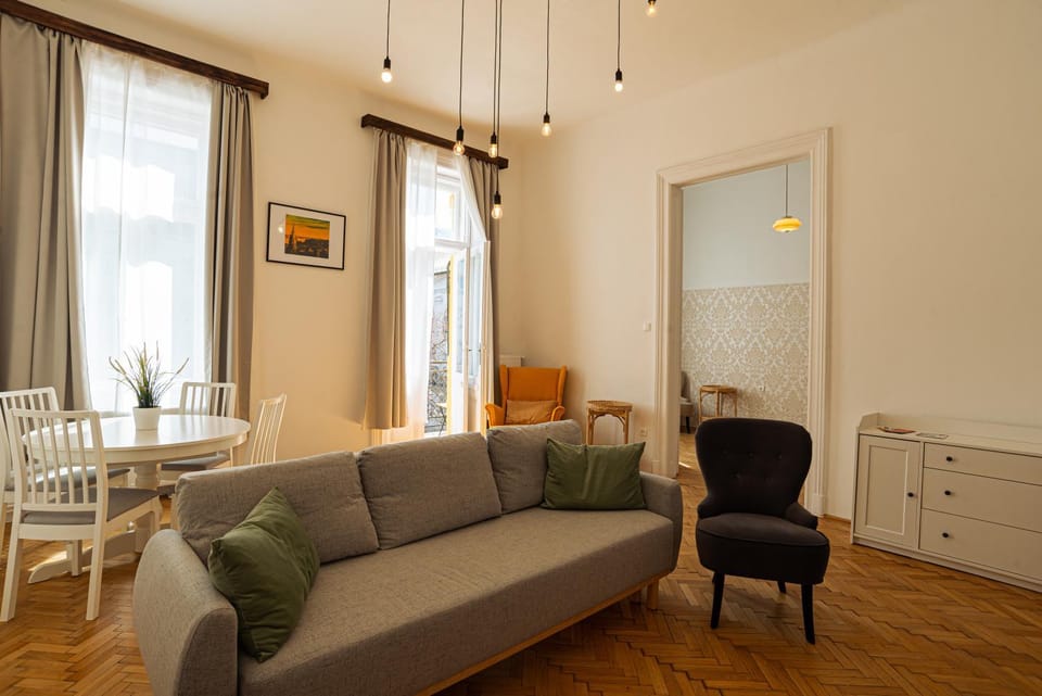 Living room, Seating area, Dining area