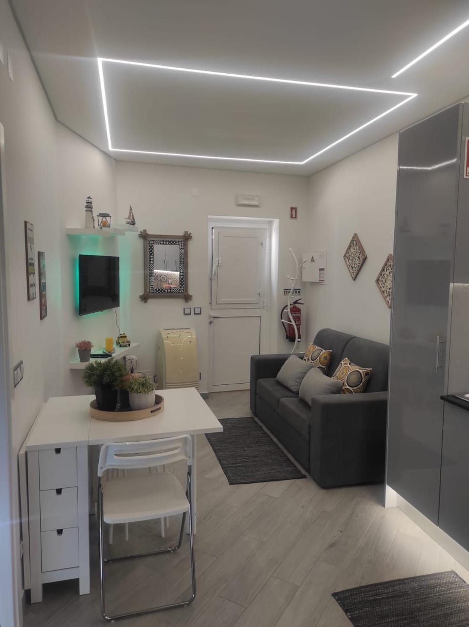 Communal lounge/ TV room, Living room
