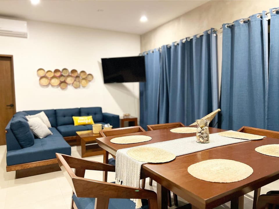TV and multimedia, Living room, Dining area, air conditioner