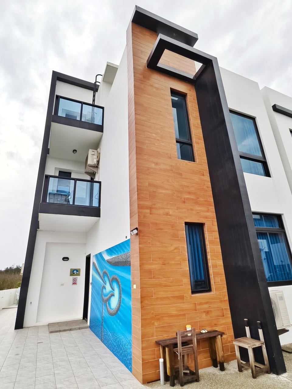 Property building, Day