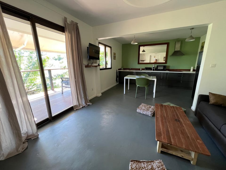 Appartement avec jacuzzi et vue sur le golf Apartment in Les Trois-Îlets