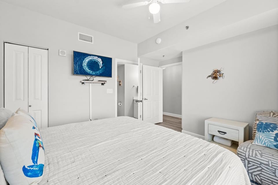 Modern Beachfront Condo on the Beach Sleeps 6! by Dolce Vita Getaways PCB Apartment in Panama City Beach