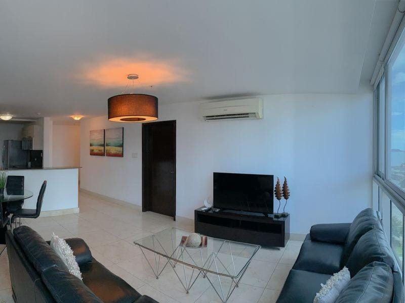TV and multimedia, Living room, Seating area, Dining area, air conditioner
