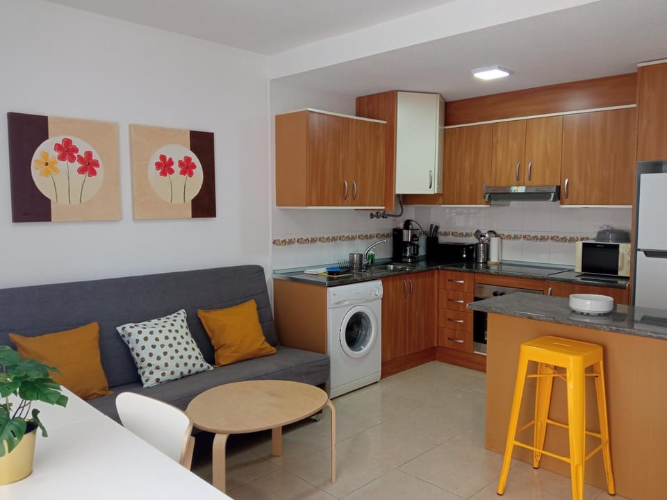 Kitchen or kitchenette, Living room, kitchen