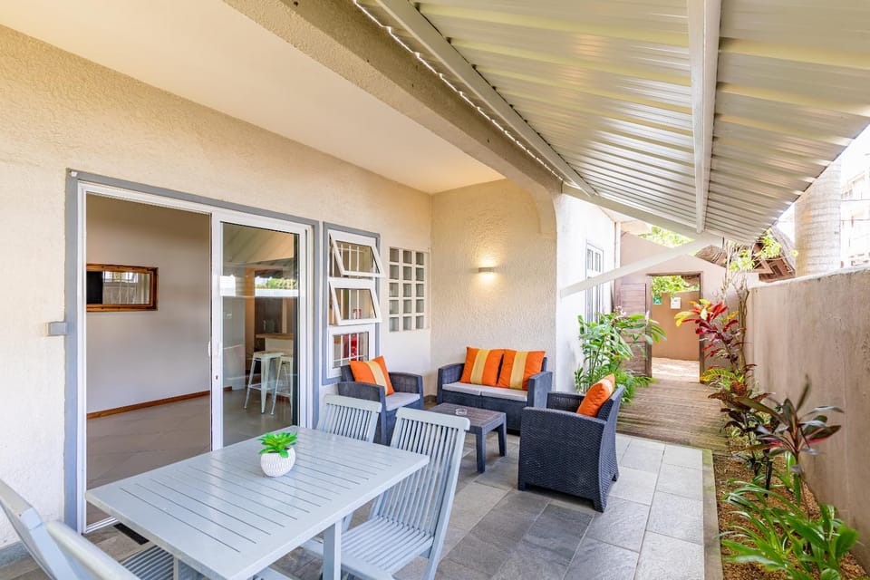 Patio, Seating area