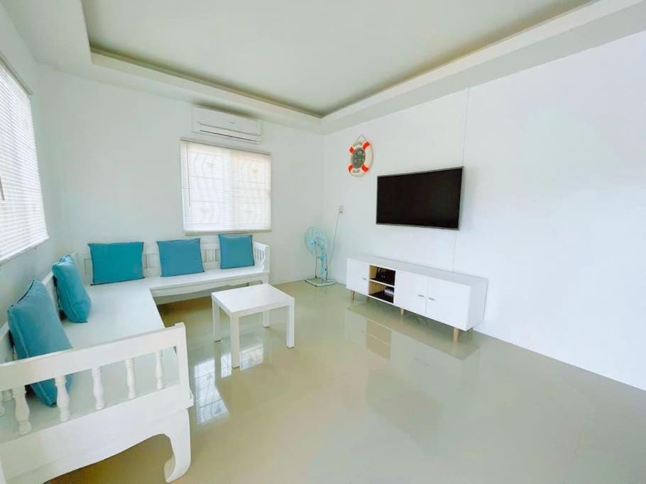 Pool Villa Sattahip White House Villa in Chon Buri Changwat