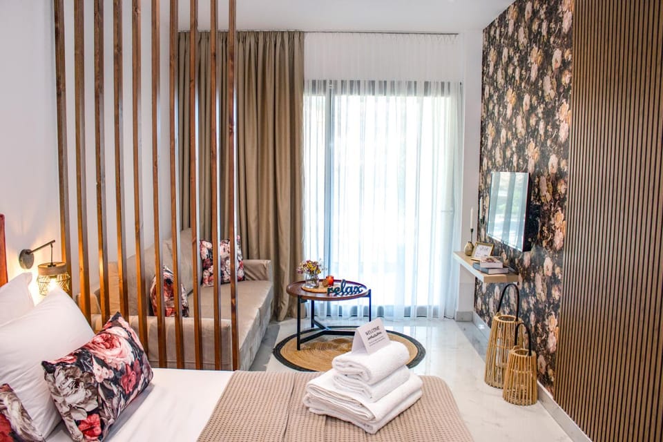 Live The Luxe Apartment in Halkidiki