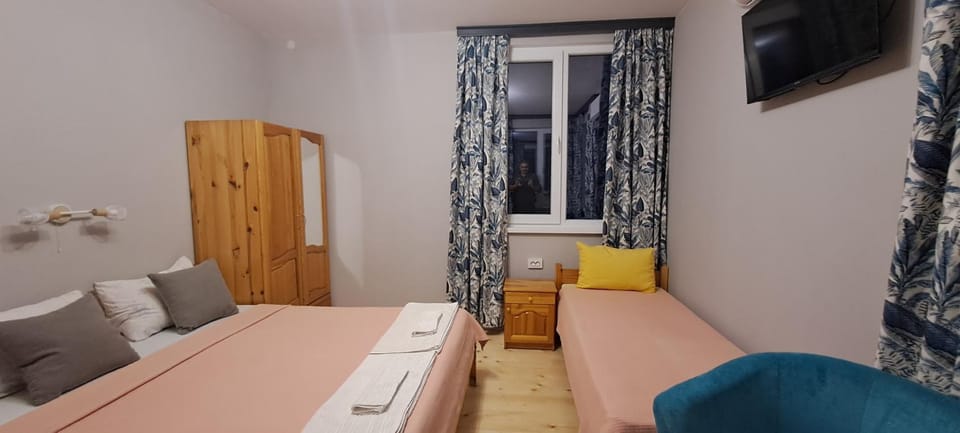 Къща за гости Марчела и ресторант Bed and Breakfast in Bulgaria
