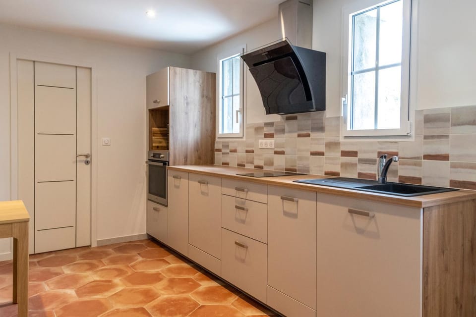 dishwasher, oven, stove