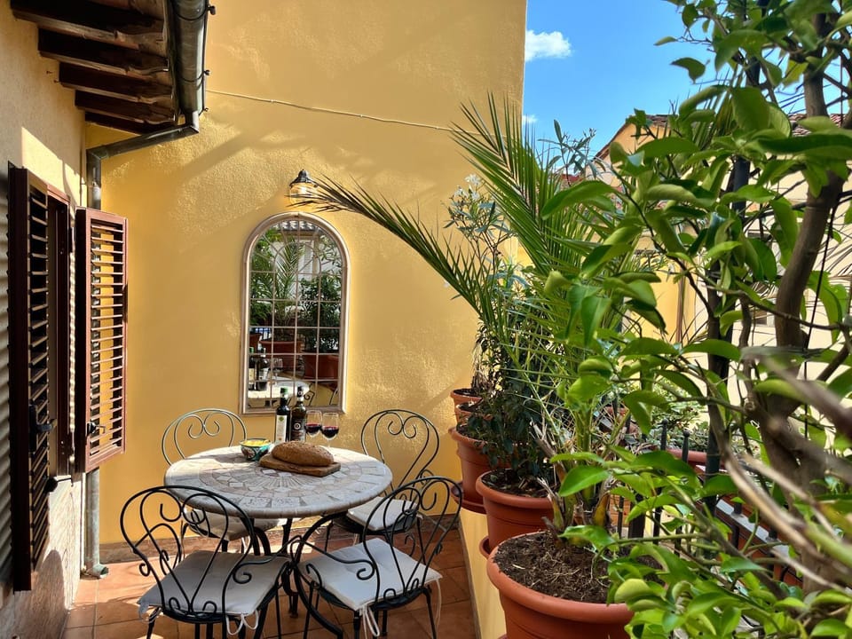 Balcony/Terrace, Dining area