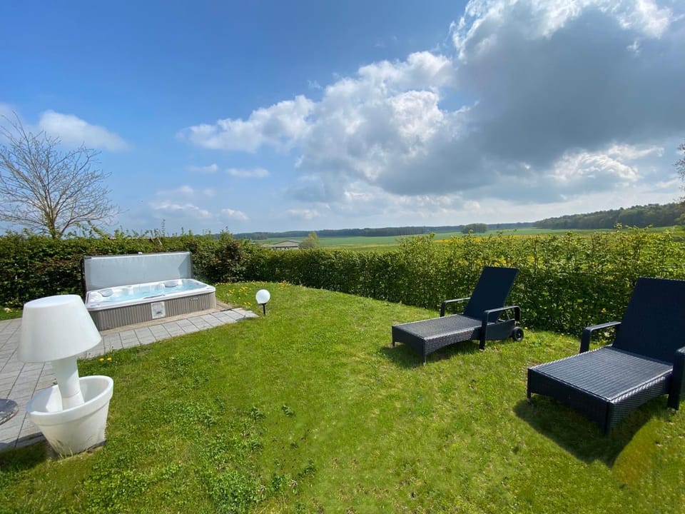 Garden, Swimming pool