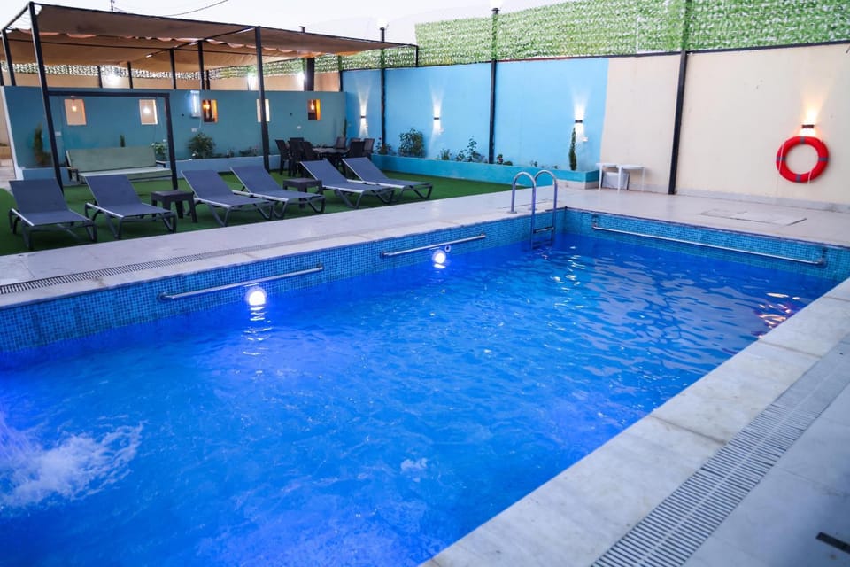 Solo Escape - Private Pool Suite Near Amman Airport Apartment in Africa