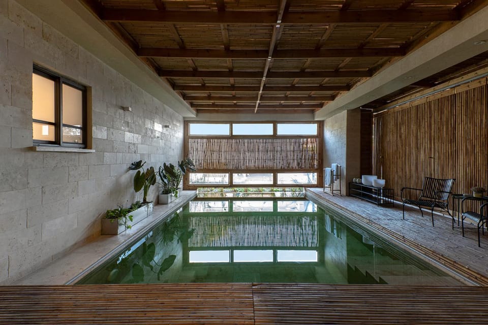 Pool view, Swimming pool