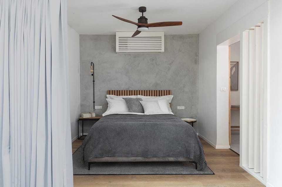 Bed, Bedroom, air conditioner