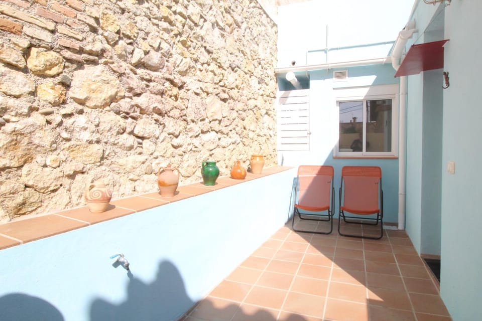 Patio, Day