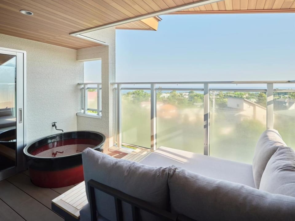 Doggy's Izujogasaki Hotel in Shizuoka Prefecture