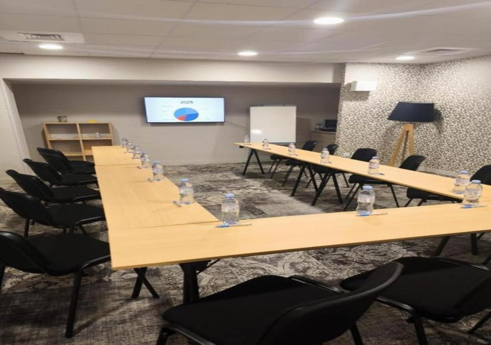 Meeting/conference room