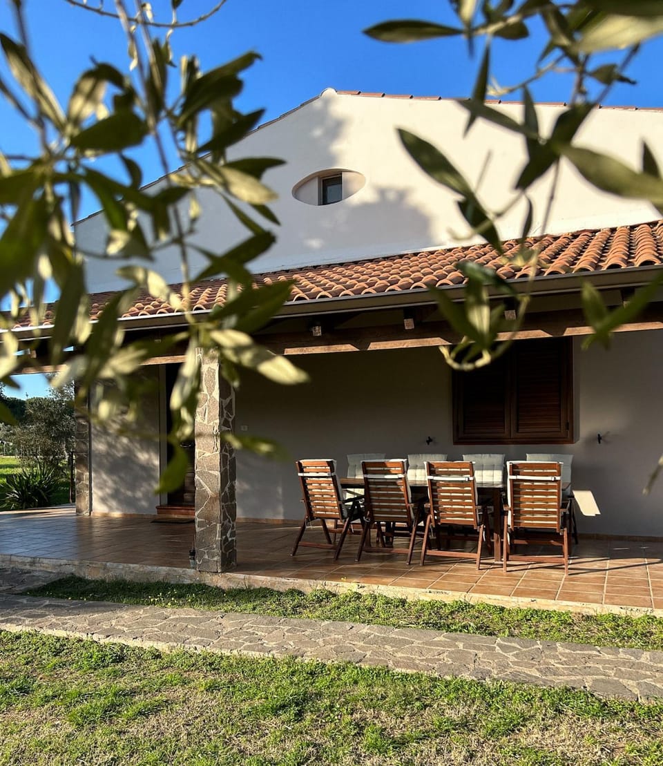 Property building, Balcony/Terrace, Garden view