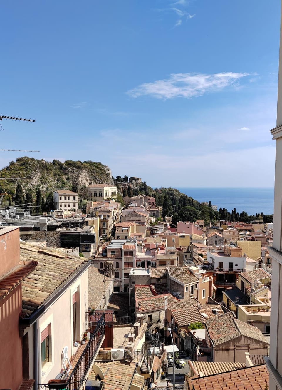 Natural landscape, Balcony/Terrace, City view, Sea view