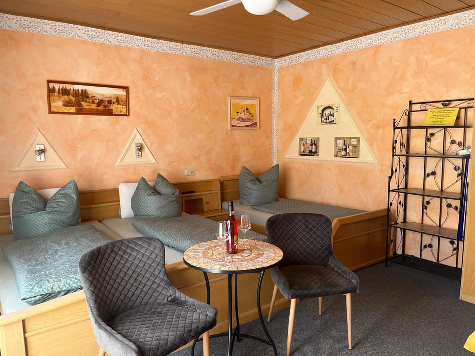Moselpension Gwosch Bed and Breakfast in Cochem-Zell