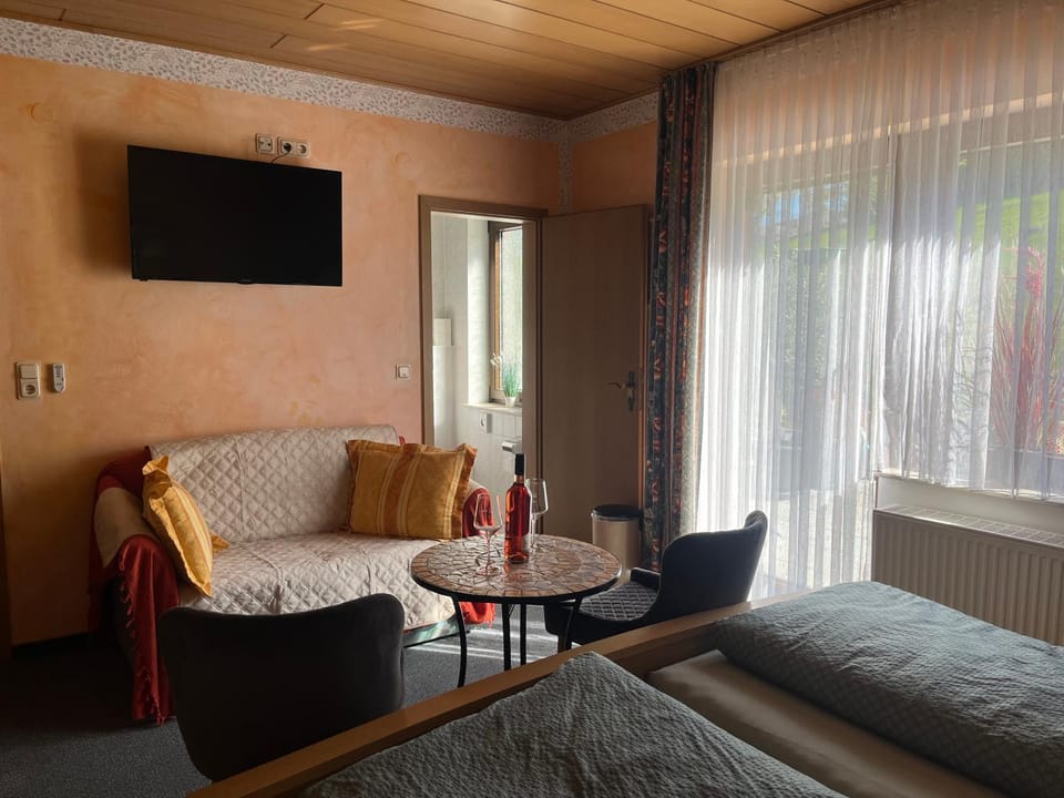 Moselpension Gwosch Bed and Breakfast in Cochem-Zell