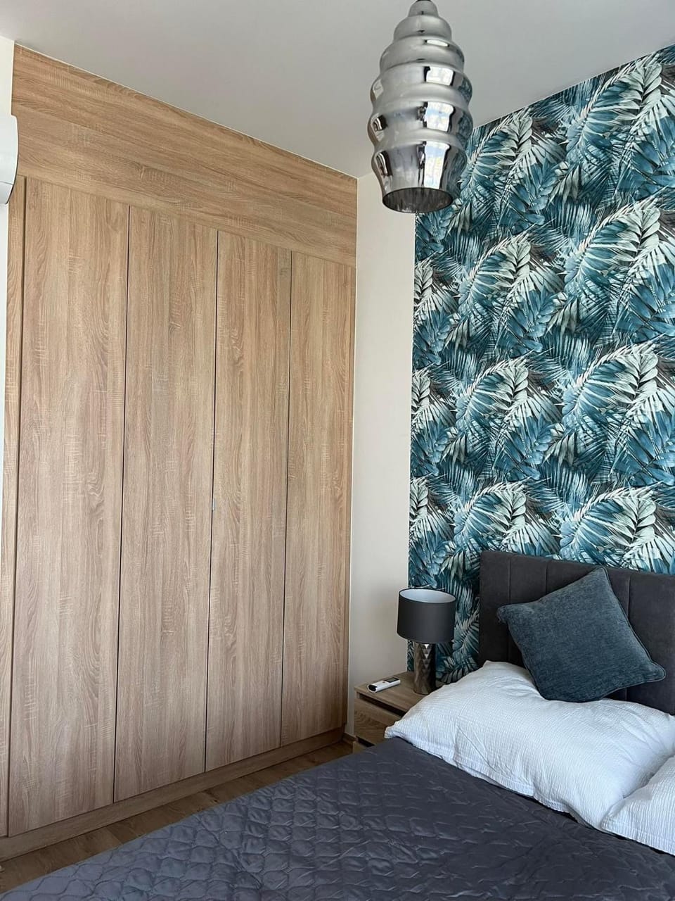 Bedroom, wardrobe