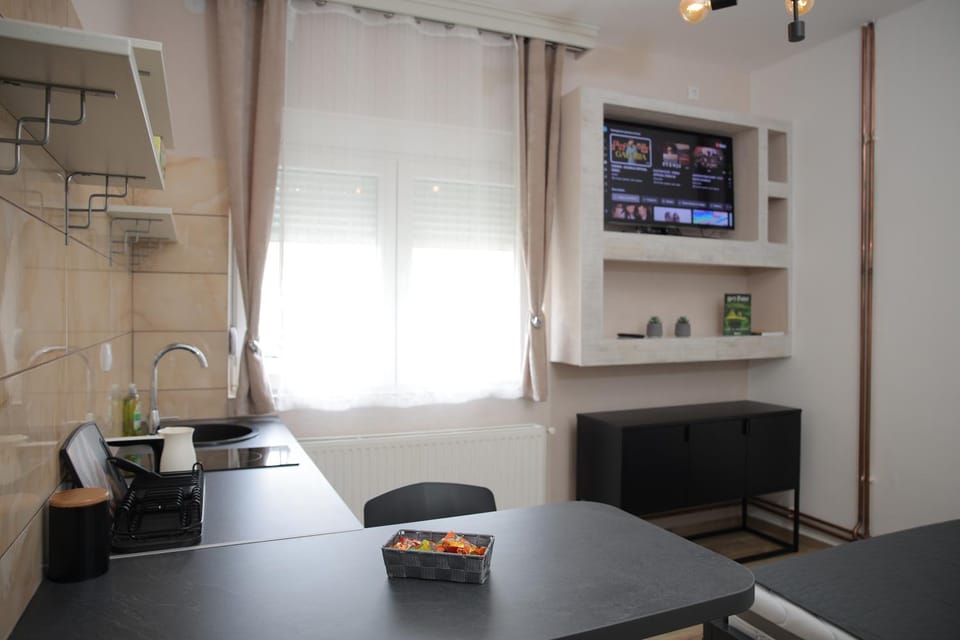 TV and multimedia, Kitchen or kitchenette