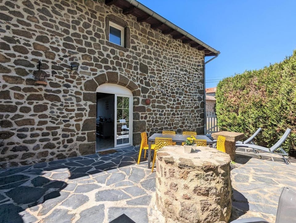Maison du Soleil chez Isa House in Auvergne-Rhône-Alpes