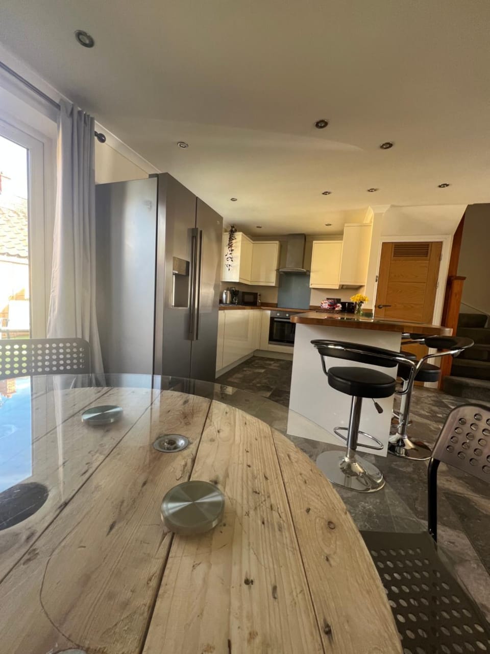 Kitchen or kitchenette, Dining area, stove