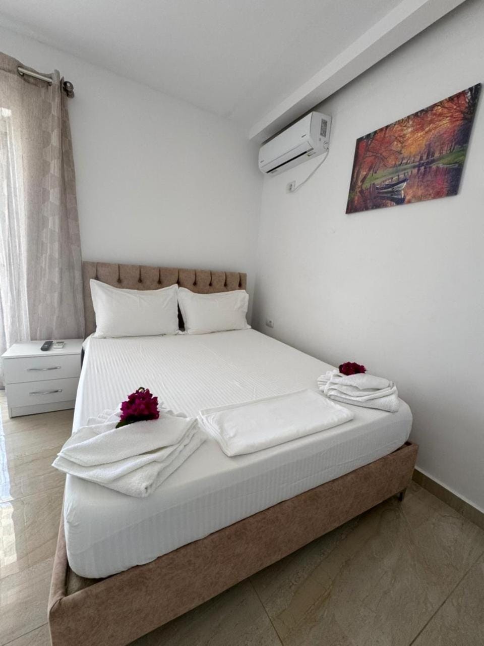 Bed, Photo of the whole room, Bedroom, towels, air conditioner