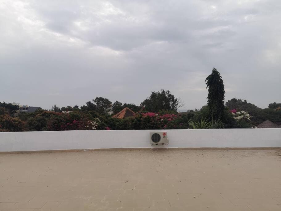 CasaCanda Tout confort 300 m de la mer Villa in Thiès Region, Senegal