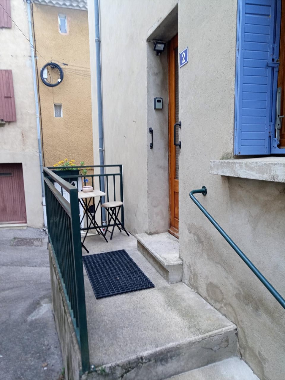 Facade/entrance, Balcony/Terrace