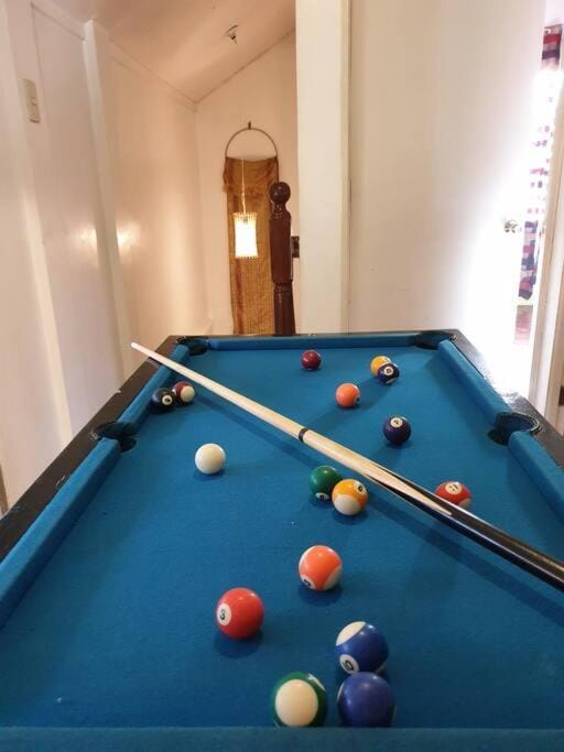 PROMO: Shabby Chic Countryhome with Huge Garden, Jacuzzi Pool, Mini Billiards, Video Karaoke Villa in Tagaytay