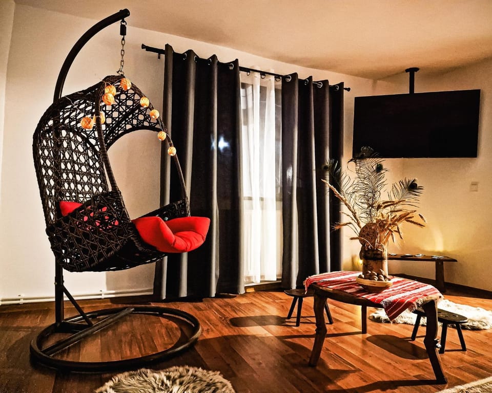 Living room, Seating area, Evening entertainment