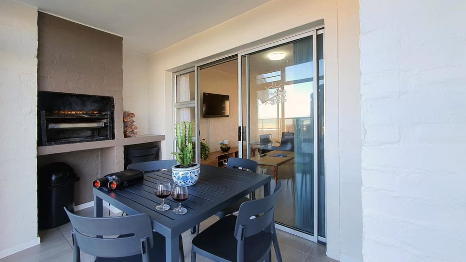 Patio, BBQ facilities, BBQ facilities, TV and multimedia, Balcony/Terrace, Lounge or bar, Seating area, Beach, Beach, Sea view, Sea view, fireplace, internet, internet