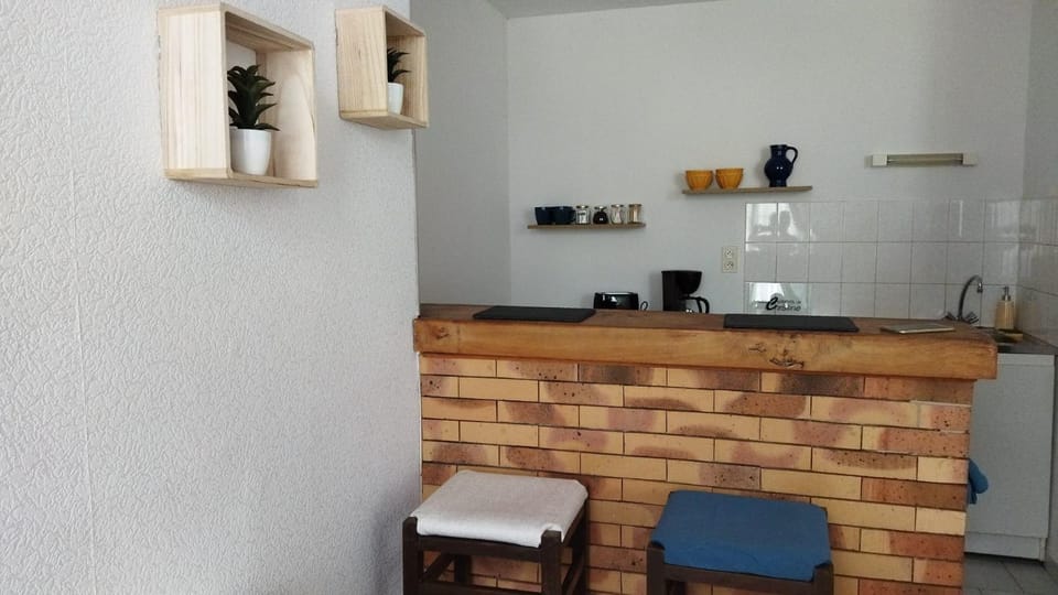 Coffee/tea facilities, Kitchen or kitchenette, minibar