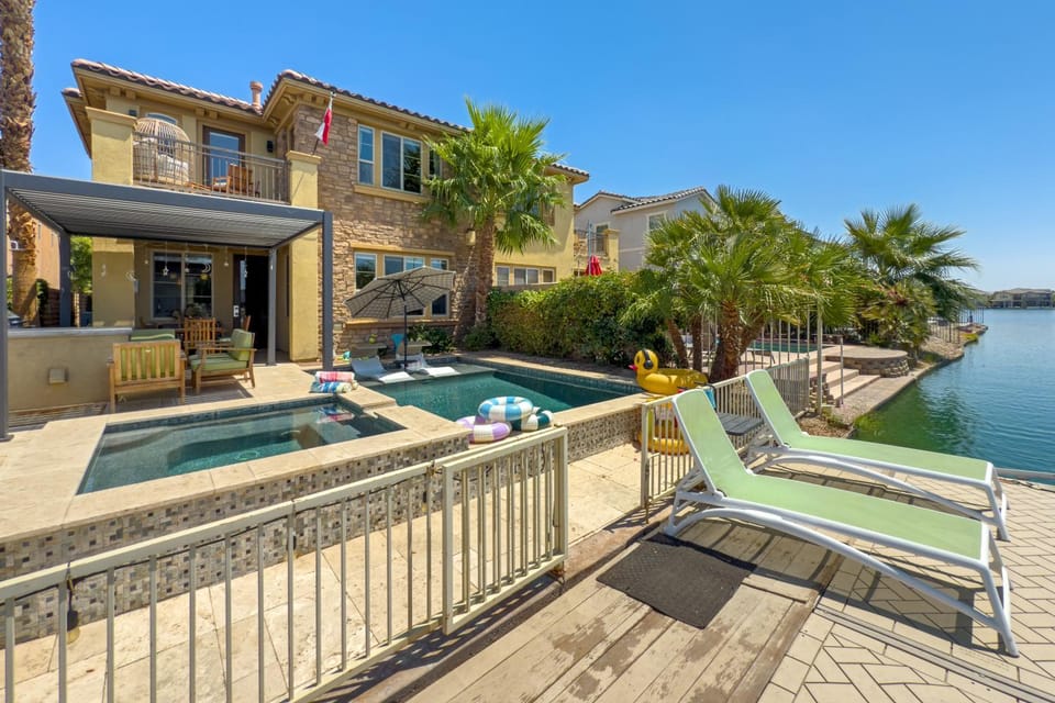 Pool view