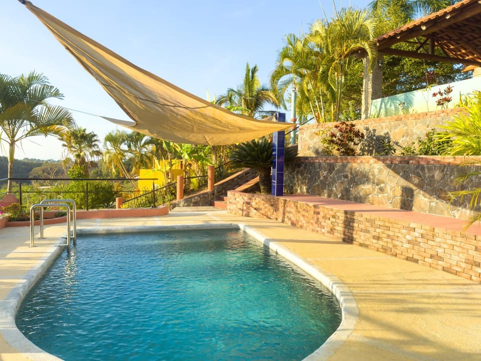 Day, Swimming pool