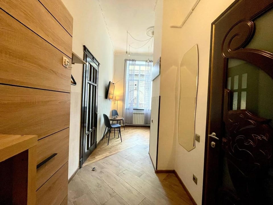 Kitchen or kitchenette, Seating area
