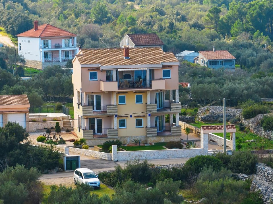 Apartman Sipina 1 Apartment in Šibenik-Knin County, Croatia