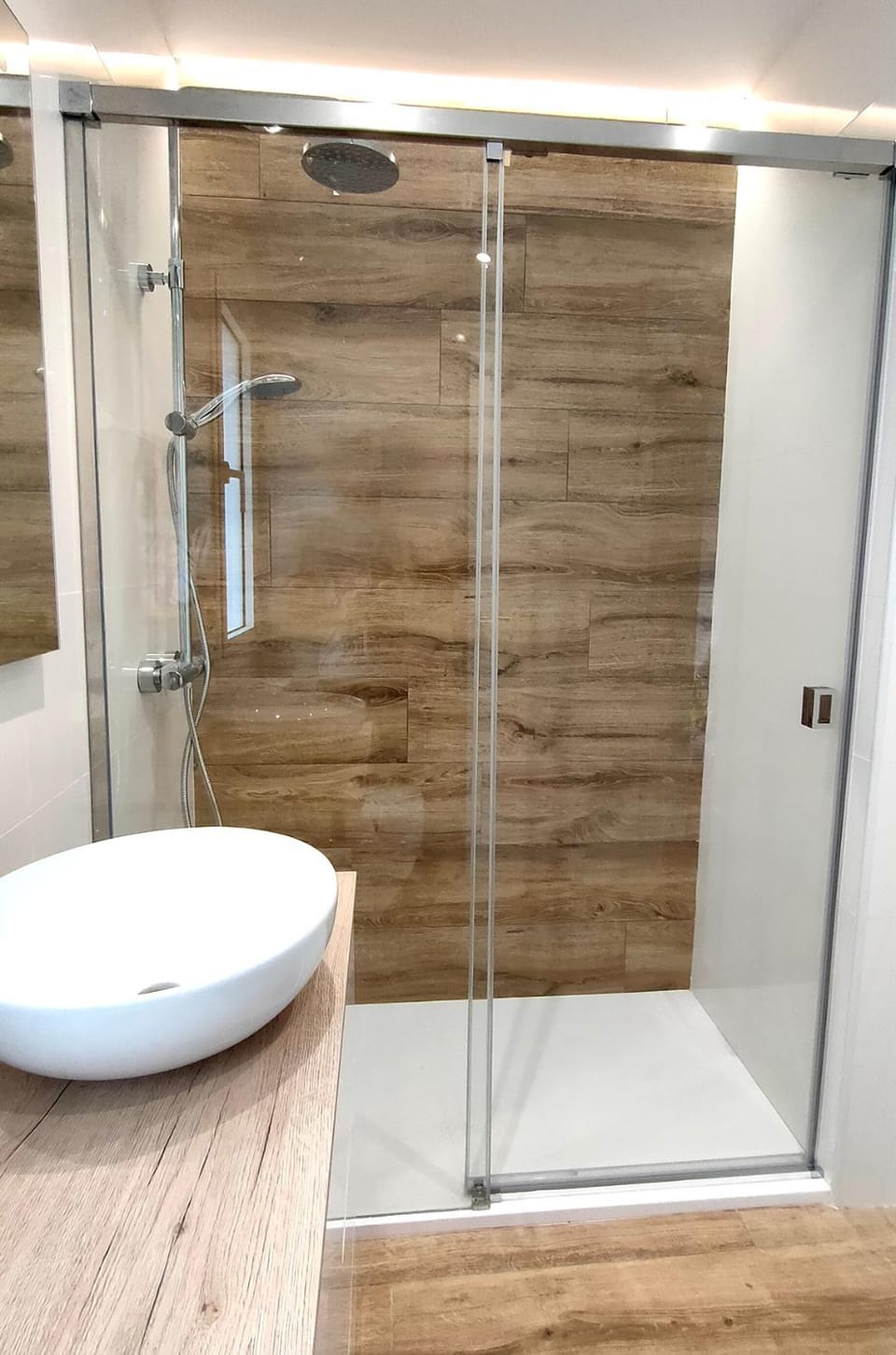 Shower, Bathroom