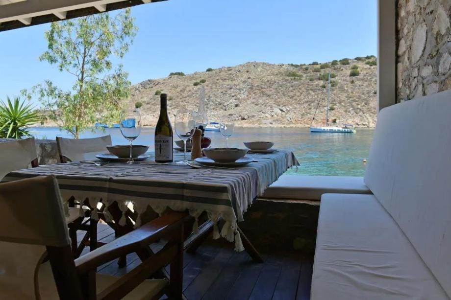 Douskos by the Sea Apartment in Islands