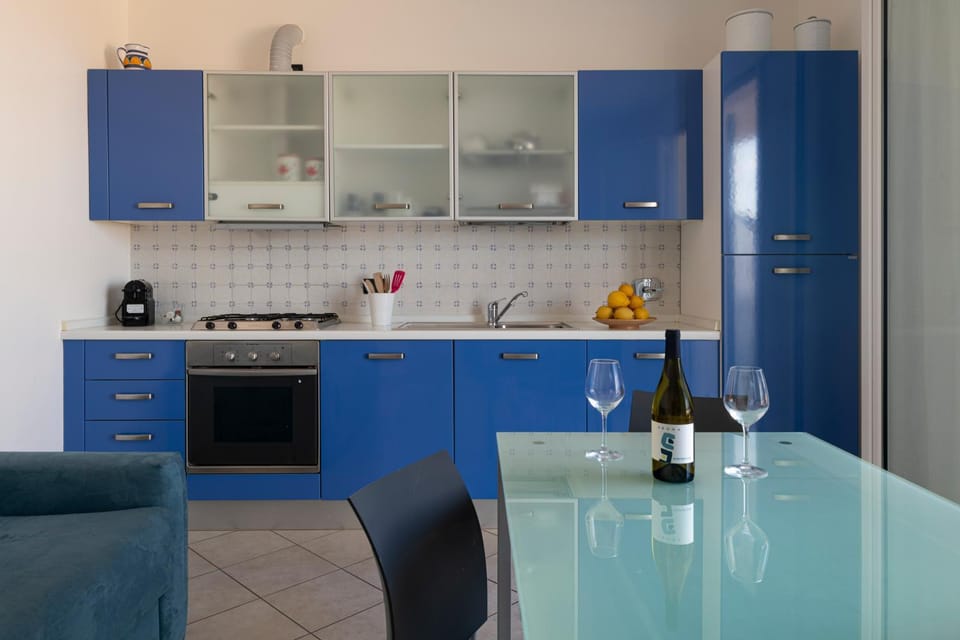 Kitchen or kitchenette, Living room, Dining area, stove