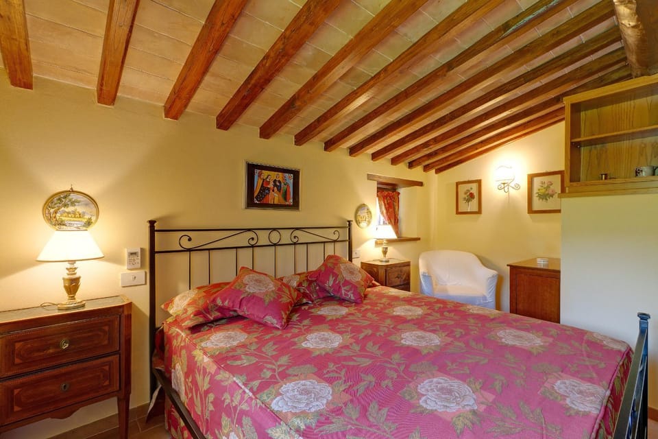 BORGO ACQUAIURA Villa in Umbria