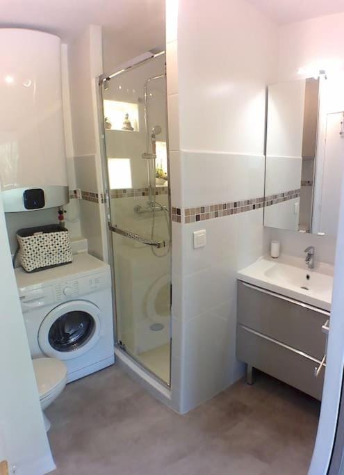 FREJUS PLAGE magnifique studio tout comfort Apartment in Fréjus
