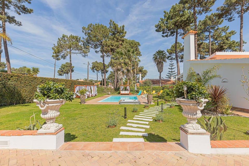 Villa Whiteloft Pool Spa Lounge Villa in Setubal District